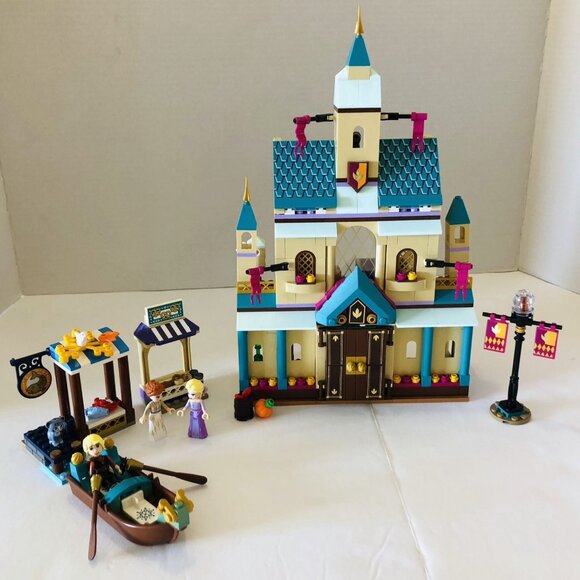 LEGO Disney Frozen II 41167 Arendelle Castle Village with Manuals Original Box - Picture 1 of 16
